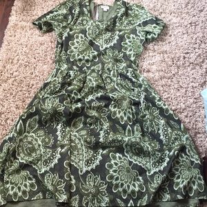 Lularoe L Amelia dress- great condition